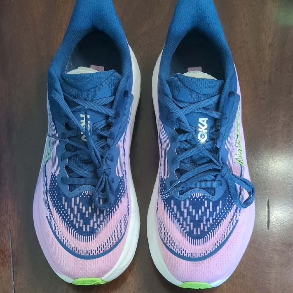 Hoka Skyflow
